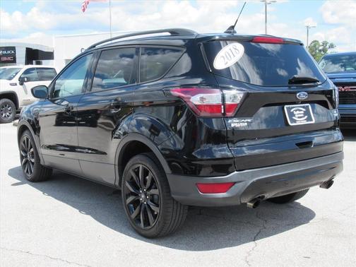 Shadow Black 2018 Ford Escape SE