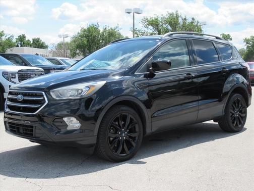 Shadow Black 2018 Ford Escape SE
