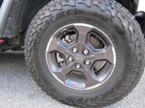 Black Clearcoat 2021 Jeep Gladiator Rubicon
