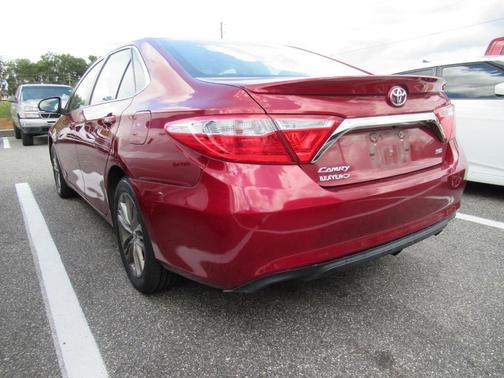 Ruby Flare Pearl 2017 Toyota Camry SE