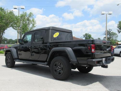 2022 Jeep Gladiator Sport