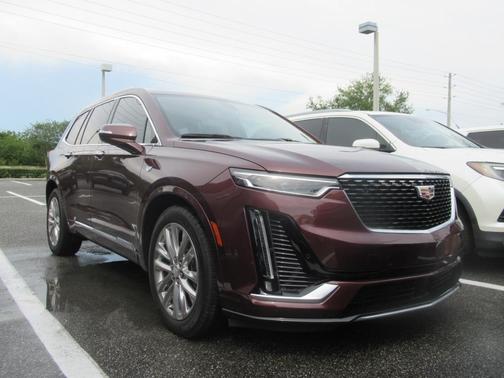 2022 Cadillac XT6 Premium Luxury FWD