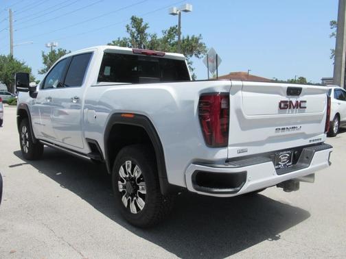 2025 GMC Sierra 2500 Denali