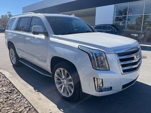 2018 Cadillac Escalade Luxury