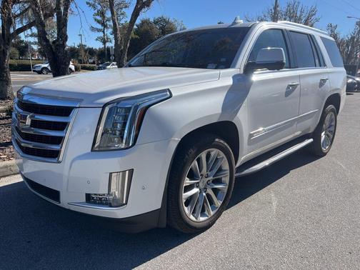 2018 Cadillac Escalade Luxury