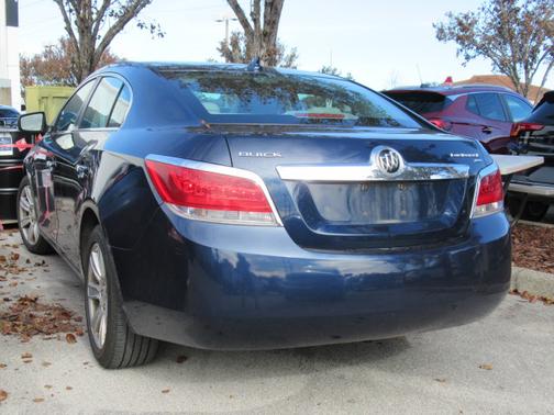 Photo 3 of 5 of 2010 Buick LaCrosse CXL
