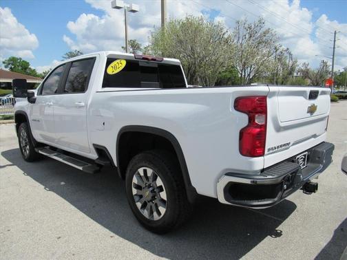Summit White 2025 Chevrolet Silverado 2500 LT