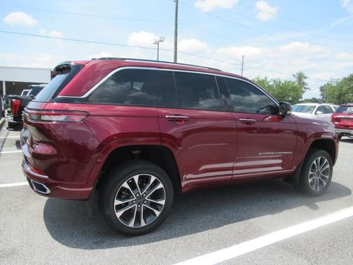 2023 Jeep Grand Cherokee Overland