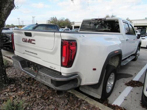 2022 GMC Sierra 3500 SLT