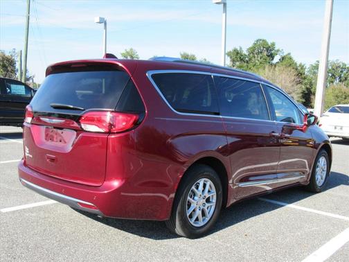 2020 Chrysler Pacifica Touring-L