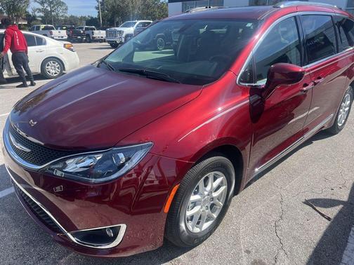 2020 Chrysler Pacifica Touring-L