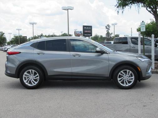 Gray Metallic 2025 Buick Envista Preferred