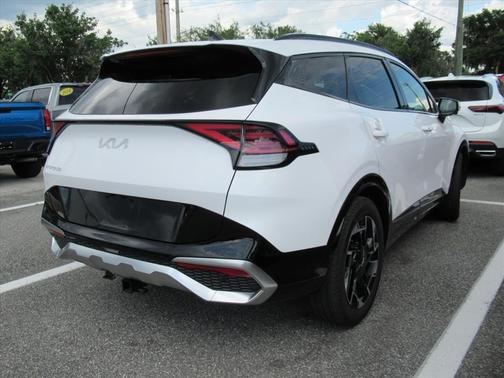 White Pearl 2023 Kia Sportage SX-Prestige