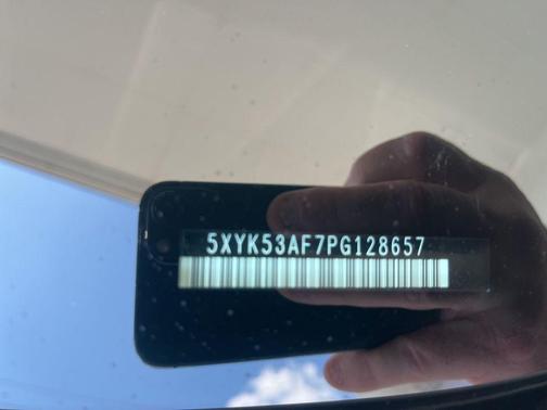 White Pearl 2023 Kia Sportage SX-Prestige
