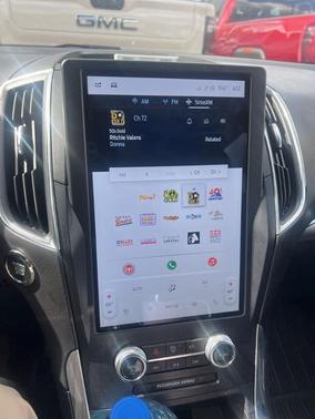 Burgundy Velvet Metallic Tinted Clearcoat 2023 Ford Edge Titanium