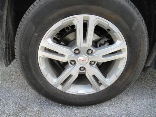 Quicksilver Metallic 2018 GMC Terrain SLE