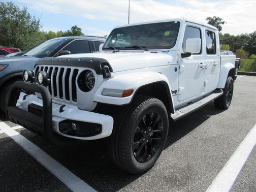 2022 Jeep Gladiator Overland