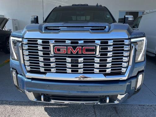 2024 GMC Sierra 2500 Denali