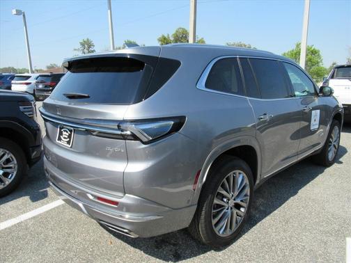 Moonstone 2026 Buick Enclave Avenir