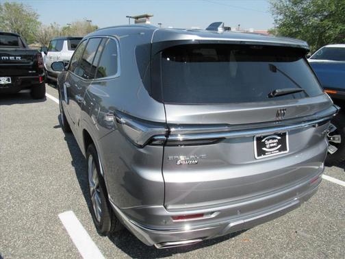 Moonstone 2026 Buick Enclave Avenir