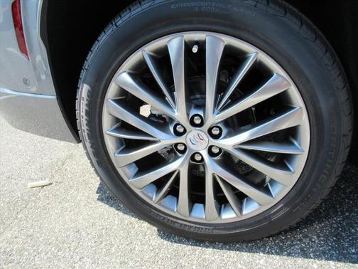 Moonstone 2026 Buick Enclave Avenir