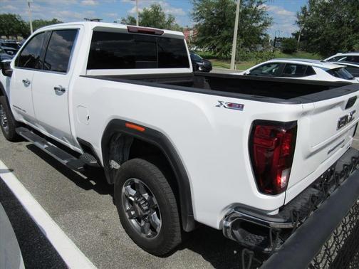 Summit White 2025 GMC Sierra 2500 SLE