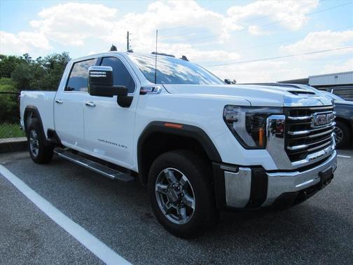 Summit White 2025 GMC Sierra 2500 SLE