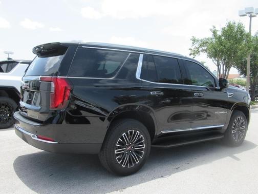 2025 GMC Yukon Elevation