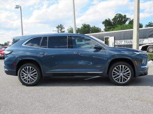 Ocean 2026 Buick Enclave Avenir