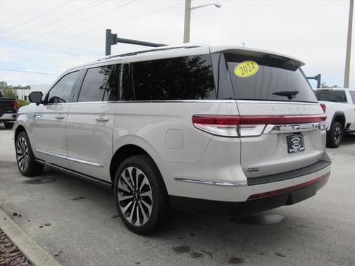 2024 Lincoln Navigator L Reserve