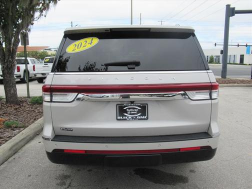 2024 Lincoln Navigator L Reserve