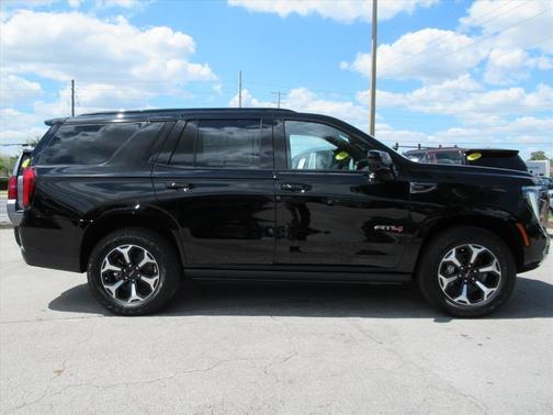 Onyx Black 2026 GMC Yukon AT4