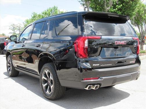 Onyx Black 2026 GMC Yukon AT4