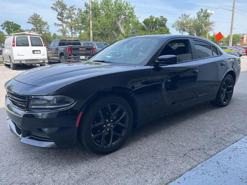 Pitch Black Clearcoat 2021 Dodge Charger SXT