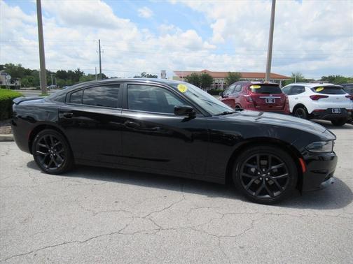 Pitch Black Clearcoat 2021 Dodge Charger SXT