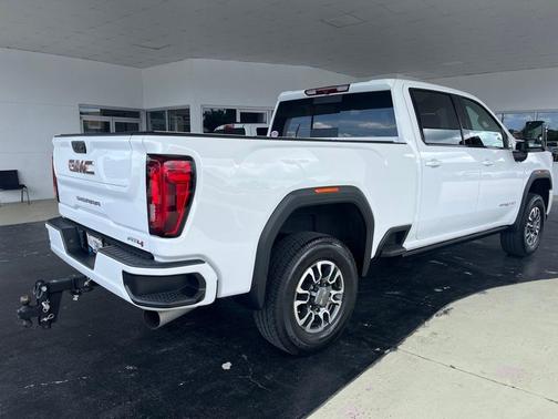 Summit White 2023 GMC Sierra 3500 AT4