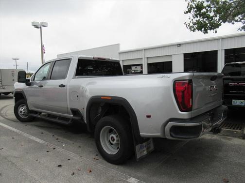 2023 GMC Sierra 3500 Pro