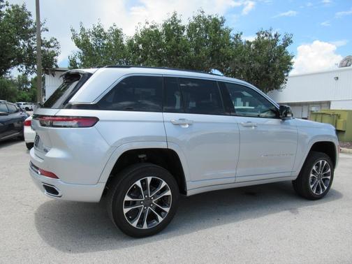2023 Jeep Grand Cherokee Overland