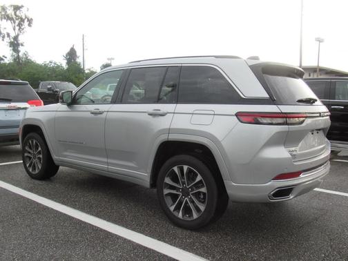 2023 Jeep Grand Cherokee Overland