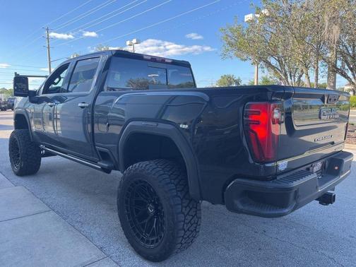 Onyx Black 2025 GMC Sierra 2500 Denali Ultimate