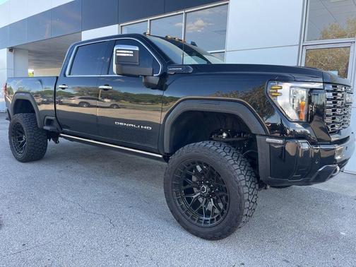 Onyx Black 2025 GMC Sierra 2500 Denali Ultimate