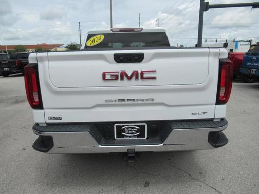 Summit White 2024 GMC Sierra 1500 SLT