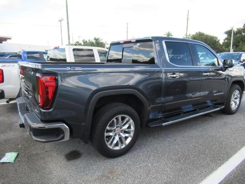 Dark Sky Metallic 2021 GMC Sierra 1500 SLT