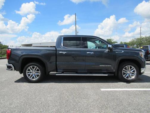 Dark Sky Metallic 2021 GMC Sierra 1500 SLT