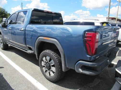 Metallic 2024 GMC Sierra 2500 Denali
