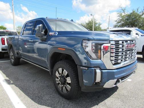Metallic 2024 GMC Sierra 2500 Denali
