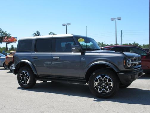 2024 Ford Bronco Outer Banks