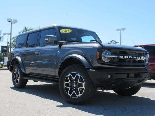 2024 Ford Bronco Outer Banks