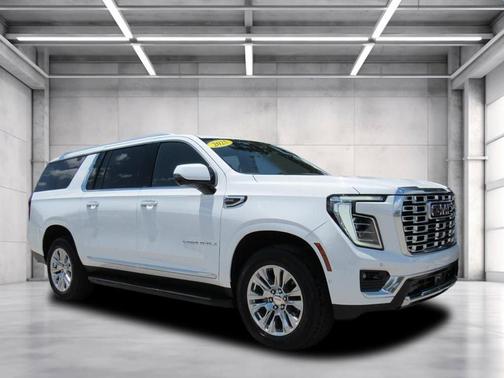 Summit White 2025 GMC Yukon XL Denali