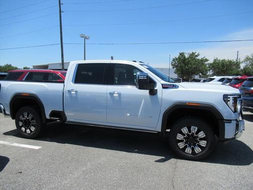 Glacier White 2026 GMC Sierra 2500 Denali